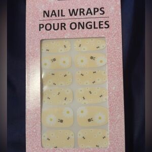 Perfect Spring Nail Wraps! Yellow Daisy & Bee Nail Wraps